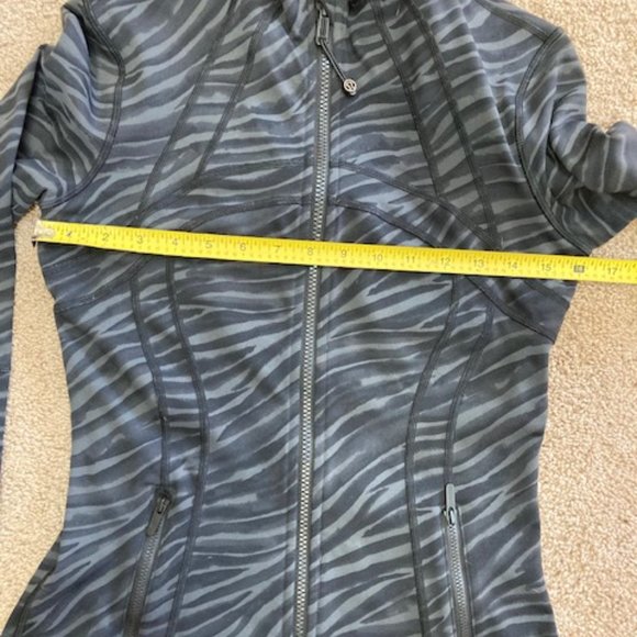 Lululemon Define Jacket Le Tigre Camo Deep Coal Multi Size 6 - Picture 3 of 5